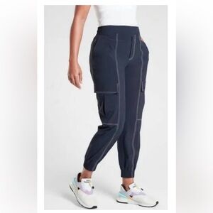 Athleta Chelsea Utility Performance Joggers. Size 6. Navy.